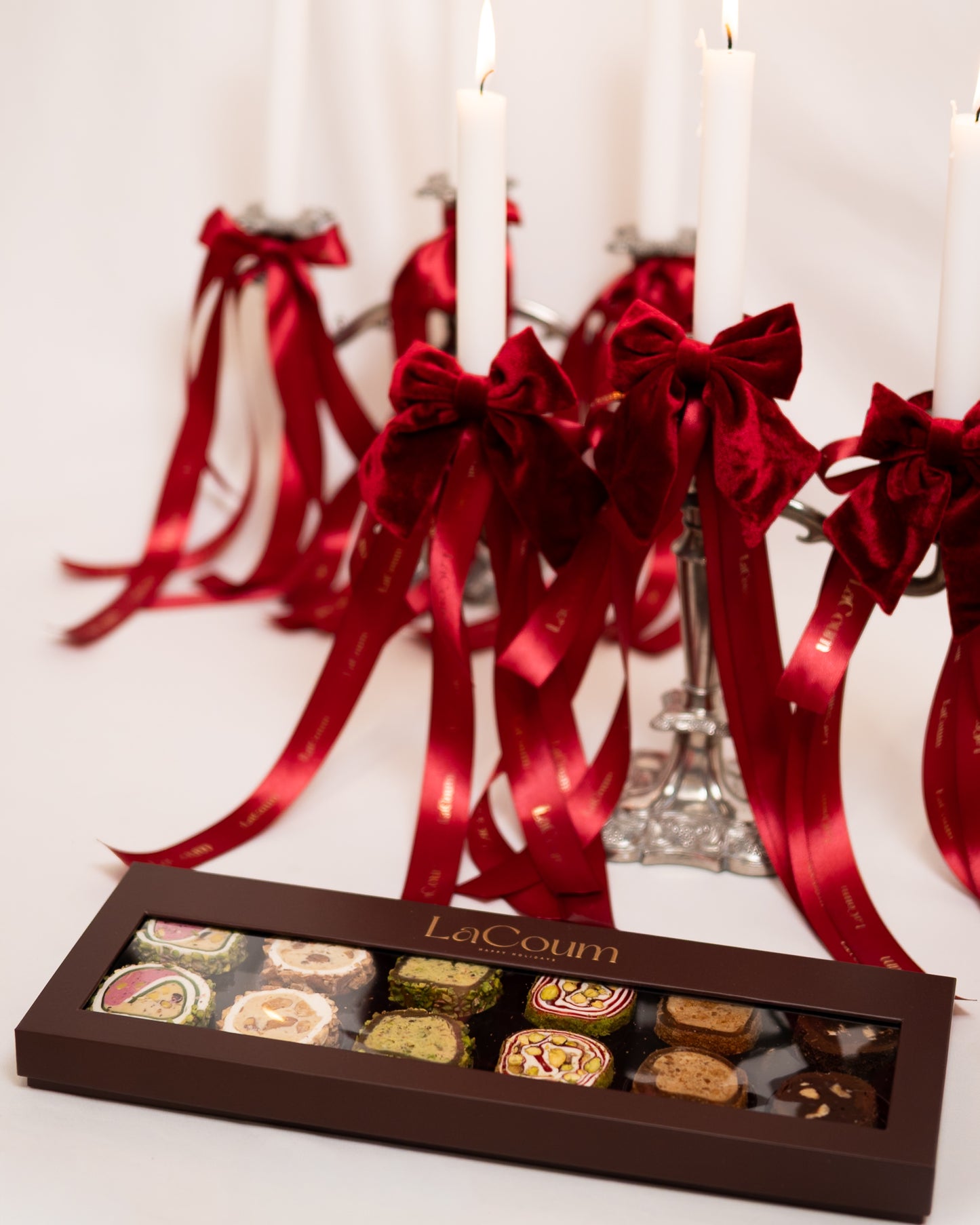 Exclusive Nº12 - Bordeaux Happy Holidays